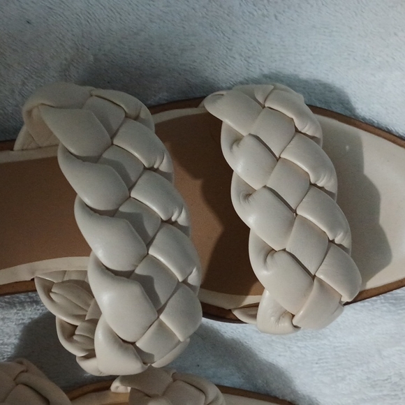 Sandals - Picture 4 of 4